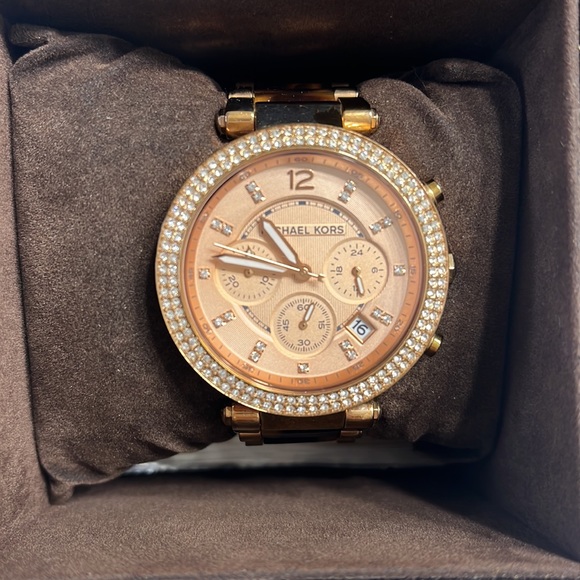 Michael Kors Women's Parker Rose Gold & Tortoise Watch MK5538 - Picture 2 of 4